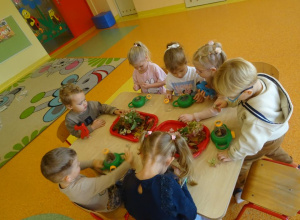 Jesień w lesie, jesień w parku w grupie Biedronki