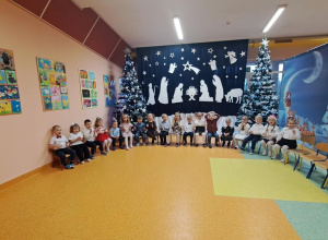 Uroczystość choinkowa w grupie "Biedronki"