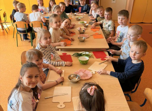 Zajęcia kulinarne w grupie "Pszczółek"