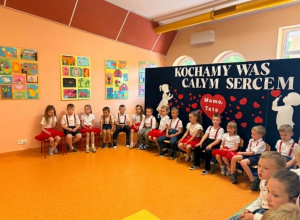 Dzień Mamy i Taty w grupie "Pszczółki"