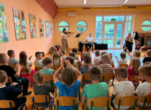 Audycja muzyczna "Smykiem po strunach"